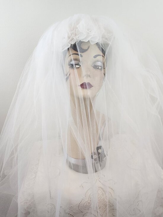 Vintage White Tulle Double Layer Wedding Bridal Veil w/ White Roses Rhinestones